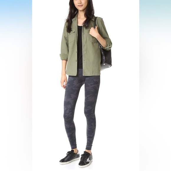 SPANX Black Camo Look At Me Now Seamless Leggings Size Small - Picture 9 of 10